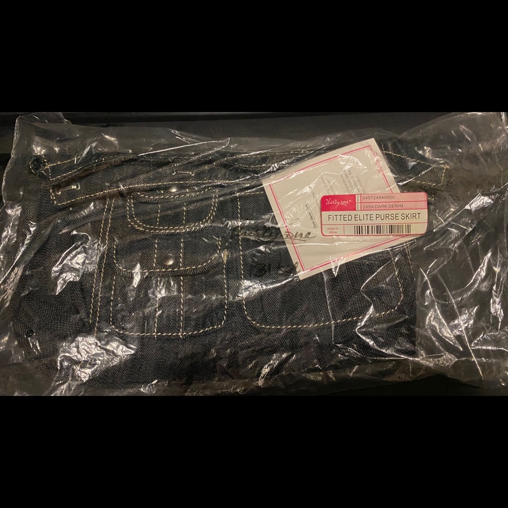 Thirty one fitted purse skirt